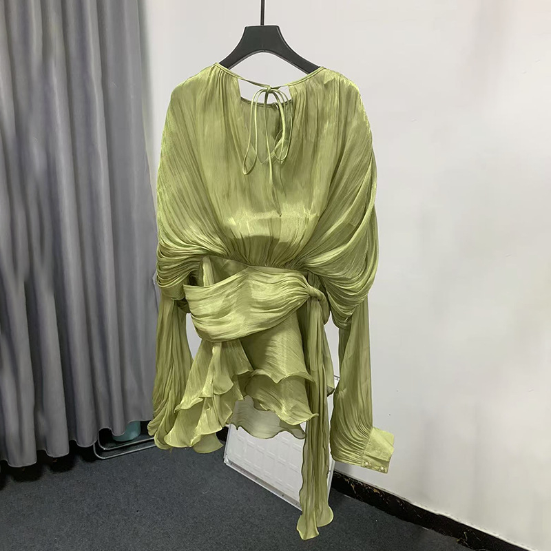 Rochie cu guler rotund, mâneci lampă, talie înaltă, fustă plisată neregulată (amestec poliester-elastan)