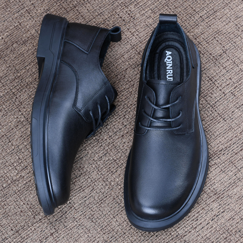 Muške kožne cipele za poslovni stil loafers; gornji dio od kože prvog sloja goveda; potplat od gume; ulošak od kože prvog sloja svinja; podstava od svinjske kože