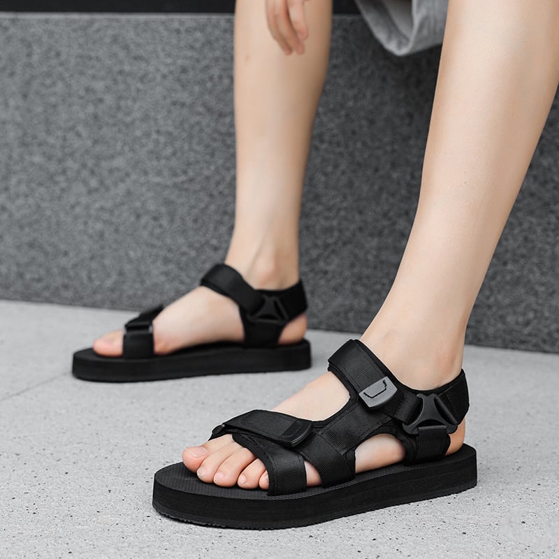 Sandale cu un singur curea, partea superioară din material textil, căptușeală din plasă, talpă PE, respirante și antiderapante