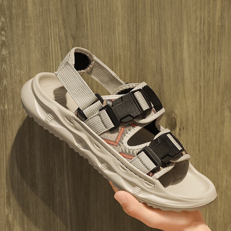 Sandale pentru bărbați, cu partea superioară din plasă, talpă EVA, deget deschis, închidere cu cataramă, respirante.