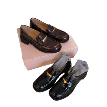 Ženski loafers slip-on s okruglim vrhom, srednji pet 3–6 cm, gornji materijal superfiber, PU uložak