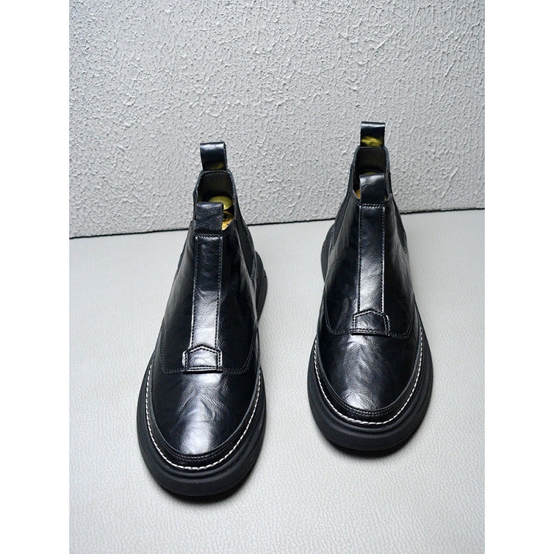 Férfi Chelsea bakancs, felső része mikro szálas bőr, bélés nélküli, műanyag talp, magas szár