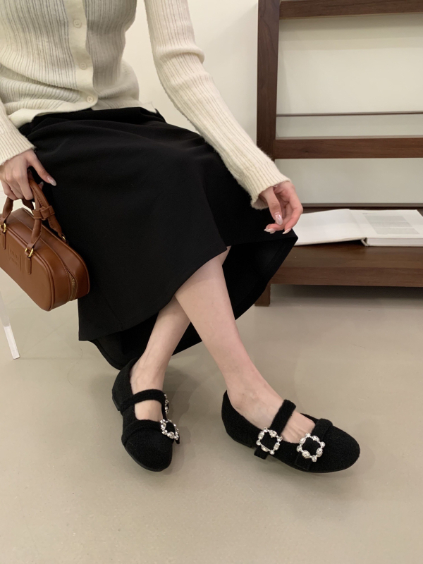 Női Mary Jane cipők, kerek orrú, magasságot növelő talp, oldalsó csattal záródó (Toe shape: Round head; Upper material: Woolen; Heel height: Low heel (<3 cm); Closure: Side buckle; Insole material: Artificial hair)