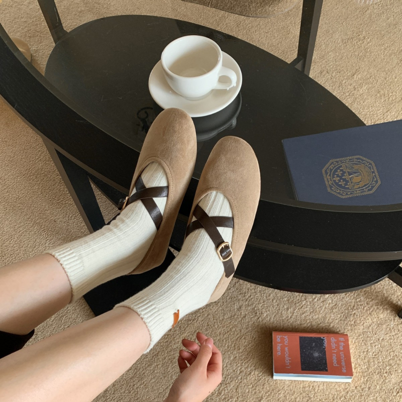 Koreai stílusú Mary Jane lapos cipő, kerek orr, gumi felső és talp, slip-on kivitel, alacsony sarok 1-3 cm