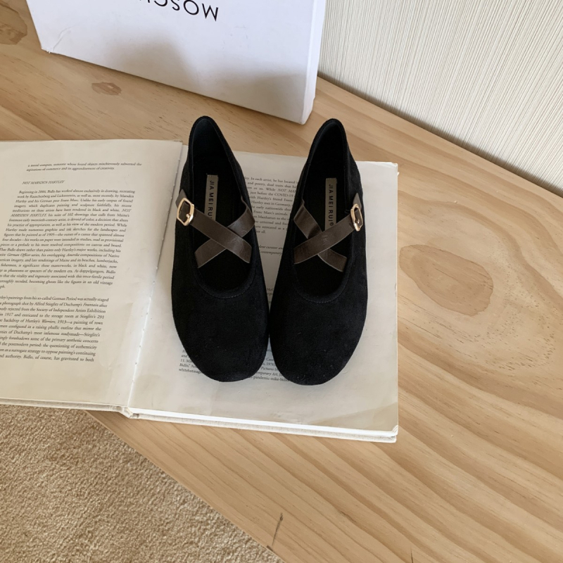 Koreai stílusú Mary Jane lapos cipő, kerek orr, gumi felső és talp, slip-on kivitel, alacsony sarok 1-3 cm