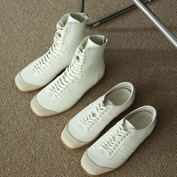 Trenerske tenisice—inspirirane boksom, britski stil, unisex casual minimalistične tenisice (gornji dio od mikrovlaknaste kože, ulošak od ovčje kože, gumeni potplat, oštar vrh, vezanje).