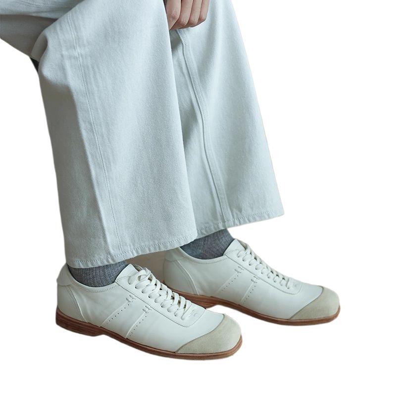 Trenerske tenisice—inspirirane boksom, britski stil, unisex casual minimalistične tenisice (gornji dio od mikrovlaknaste kože, ulošak od ovčje kože, gumeni potplat, oštar vrh, vezanje).