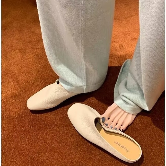 Ženske slip-on mule cipele: gornji dio od ovčje kože, unutarnji dio od svinjske kože, potplat od teleće tetive, niski potplat