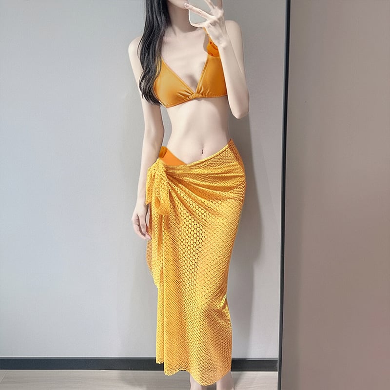 Женски бански костюм от три части: бикини с разделена дълга пола, без ръкави, полиестер 88% и подплата