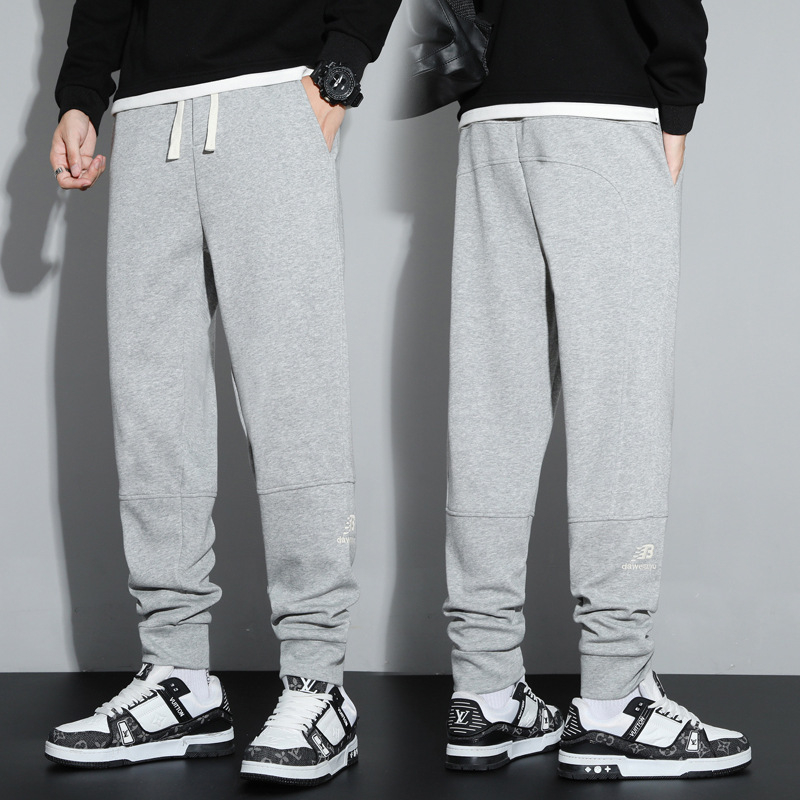 Proljetne muške jogger hlače u korejskom stilu s elastičnim pojasom, cropped duljina, vezeni detalj, casual, pamukova mješavina