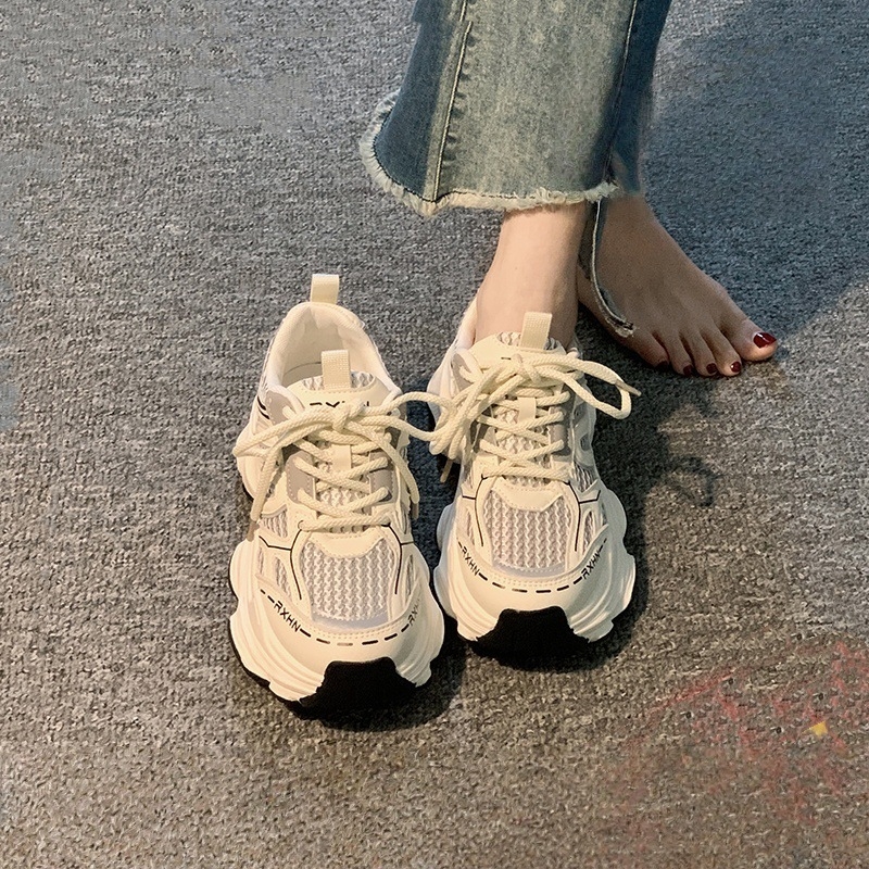 Ženske tenisice u stilu dad shoes s debelom potplatom, prozračna mrežica na gornjem dijelu, PU gornji dio, gumeni potplat injekcijom, vezanje sprijeda