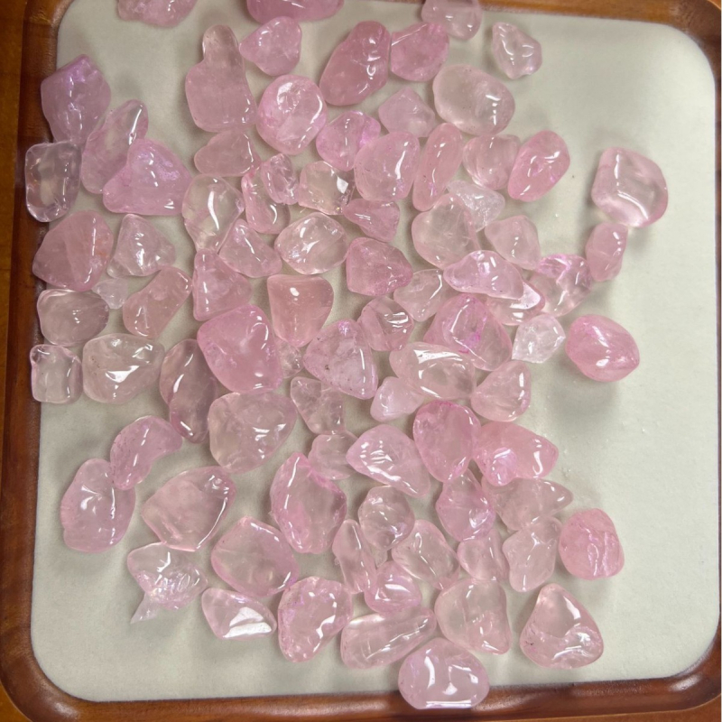 Pietriș de cristal pentru peisagistică, formă geometrică, stil modern minimalist, cod produs 1, ambalaj pungă PP