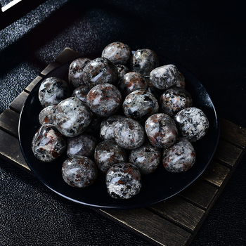 Piatră de flacără din cristal pentru decorare și joacă — stil modern și minimalist, ambalaj PP individual, cadou ideal pentru nunți, zile de naștere, absolvire, inaugurare și petreceri.