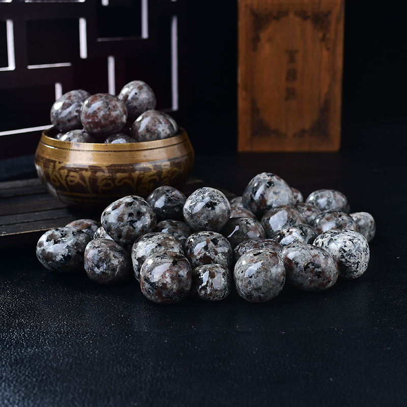 Piatră de flacără din cristal pentru decorare și joacă — stil modern și minimalist, ambalaj PP individual, cadou ideal pentru nunți, zile de naștere, absolvire, inaugurare și petreceri.