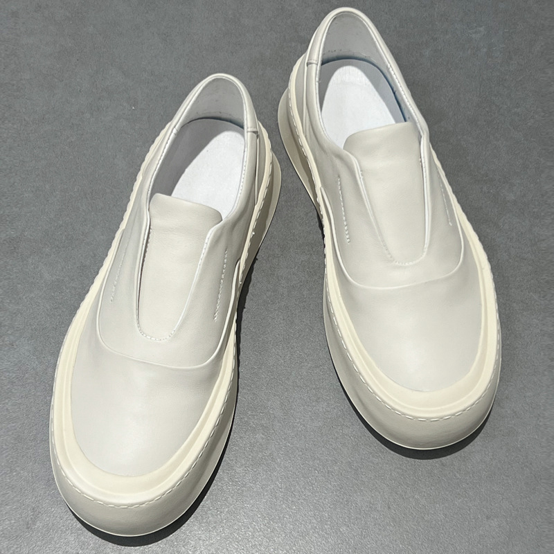 Pantofi bărbați din piele naturală cu talpă groasă, slip-on, partea superioară din piele de porc, talpă de cauciuc, vârf rotund, înălțime toc 3–5 cm