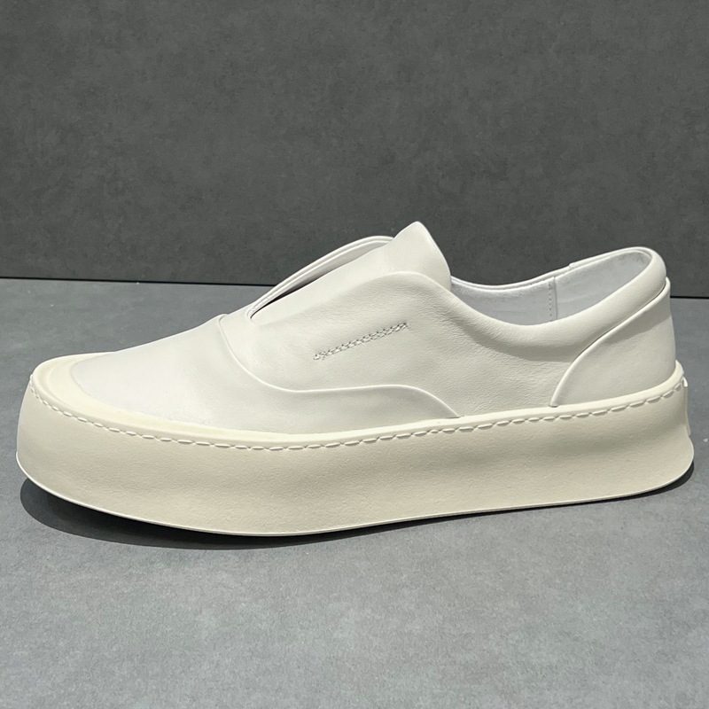 Pantofi bărbați din piele naturală cu talpă groasă, slip-on, partea superioară din piele de porc, talpă de cauciuc, vârf rotund, înălțime toc 3–5 cm