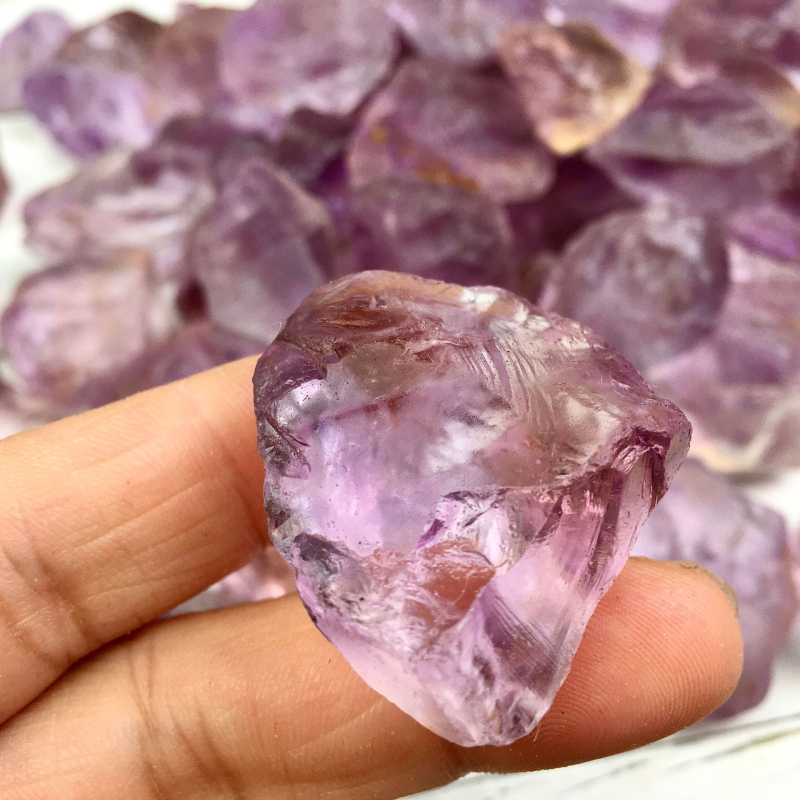 Piatră decorativă din ametist — cristal natural de ametist, formă geometrică, 3253, material cristal, stil minimalist modern