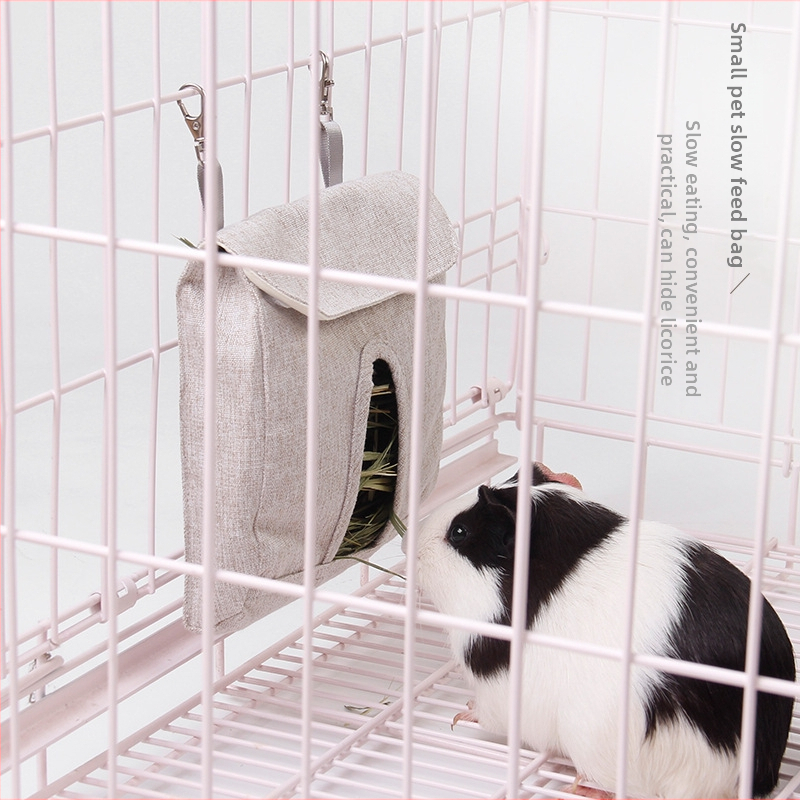 Torba za sporo hranjenje za morče – platno, Totoro motiv, samostalno hranjenje, može se objesiti u kavez