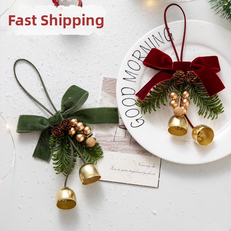 Vianočný príves zo šišky so zvončekom na ozdobenie stromu