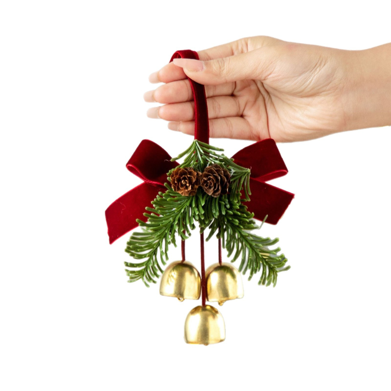 Коледна висулка-шишарка с камбанка за украса на коледно дърво