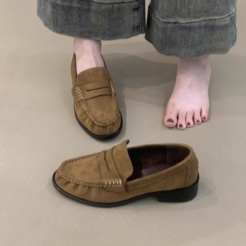 Ženske loaferice od suedea, špičast nos, srednja visina pete 3–5 cm, cijele sezone, inspiriran korejskim stilom