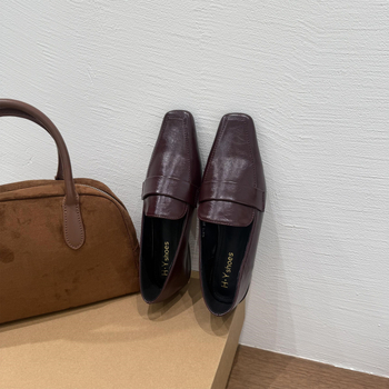 Loafers stil britanic, cu vârf drept, toc mic 1–3 cm, partea superioară: Super fiber, talpa interioară: piele naturală