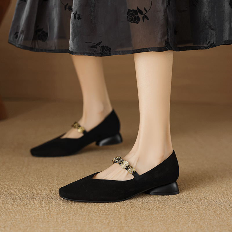 Pantofi Mary Jane cu vârf pătrat, partea superioară din piele de miel, toc mediu 3–6 cm, slip-on