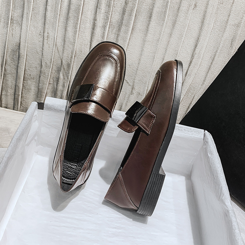 Γυναικείοι λοφτέρες με τετράγωνη μύτη, ιαπωνικού στυλ, συνθετικό δέρμα επάνω, EVA πάτος, καουτσούκ σόλα