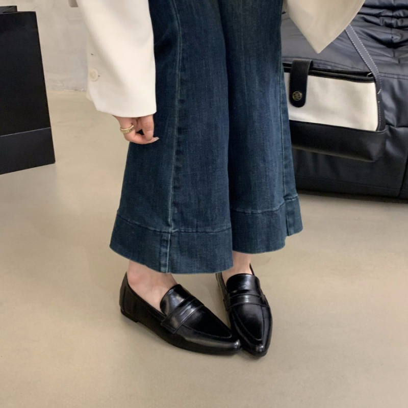 Ženske loaferice s oštrim vrhom, plosni potpetice, gornji dio od Super Fiber, ulošak od prirodne kože, slip-on, britanski stil