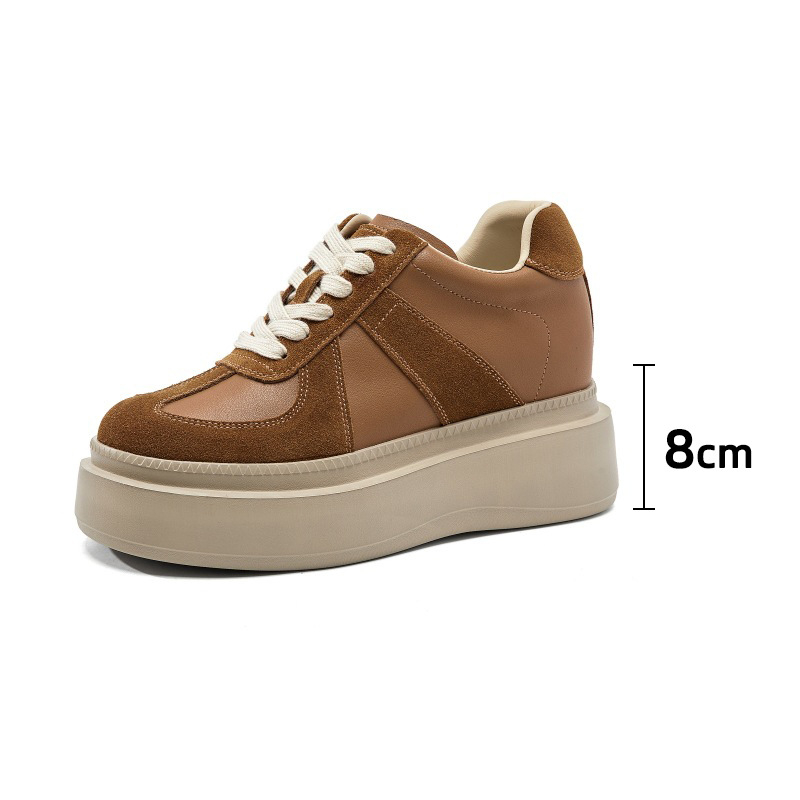 Rejtett sarkú platform cipő juhbőr felsőrész, slip-on zárás, 6-8 cm sarokmagasság, habgumi talp