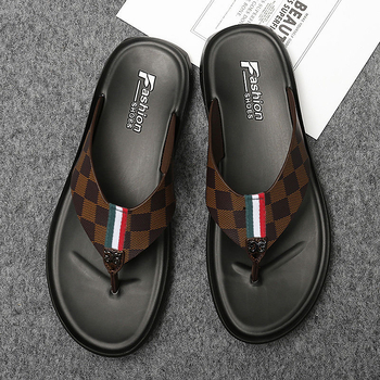 Férfi nyári tengerparti szandálok, nyitott lábujjakkal, laza stílus, PU felsőrész, poliuretán talp, flip-flop zárás