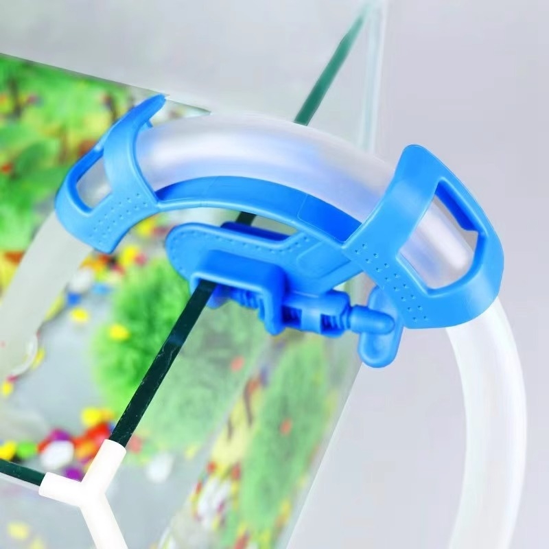 Akvarisztikus vízcsere cső rögzítő klip – műanyag, 35 g, akváriumi felszerelés