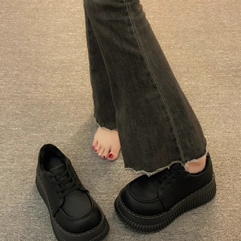 Platforma loafer britskog stila od velura, okrugla prst, bočni zip, srednji đon 3-5 cm, gumeni đon, zimska obuća