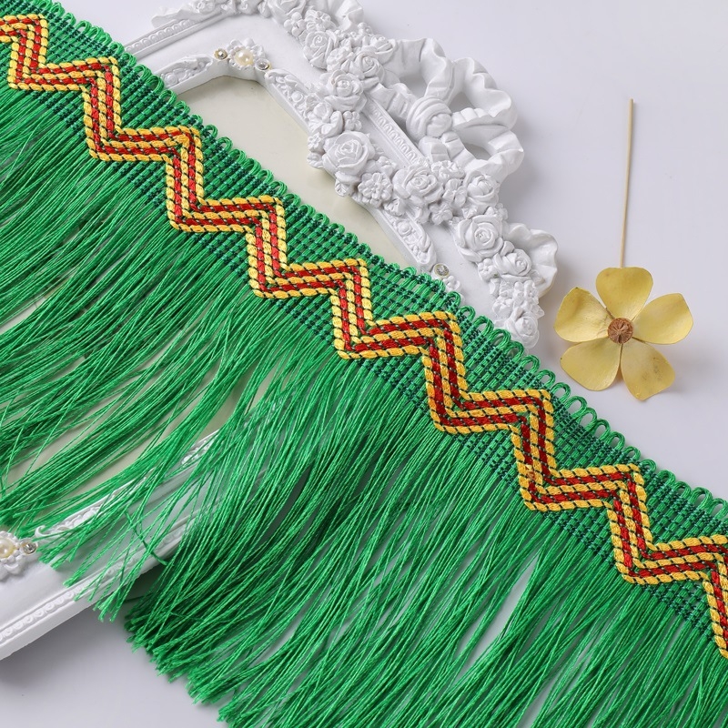 Perdea triunghiulară cu ciucuri – stil etnic, margine dantelată, bază din plasă hexagonală + fir poliester, pentru meșteșuguri