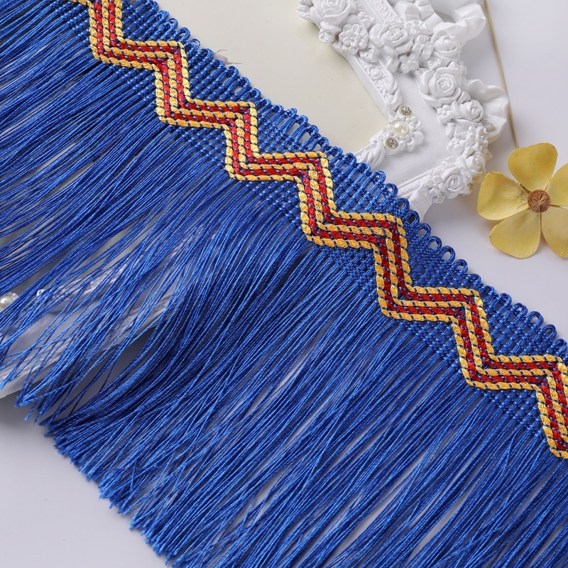 Perdea triunghiulară cu ciucuri – stil etnic, margine dantelată, bază din plasă hexagonală + fir poliester, pentru meșteșuguri