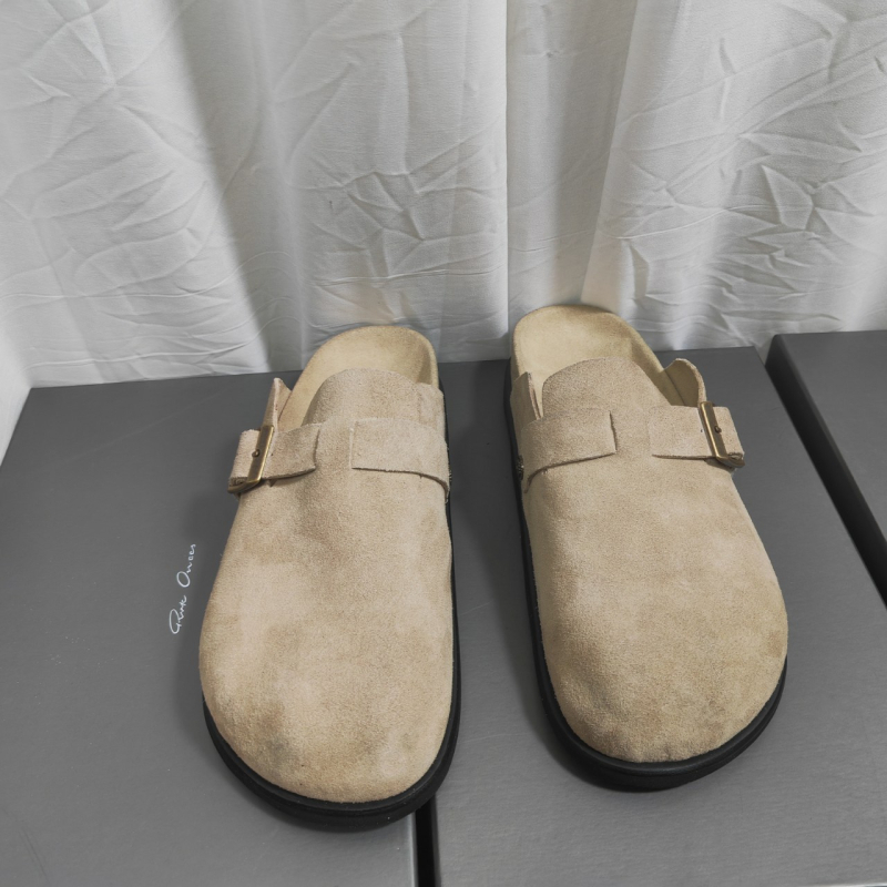 Muške slip-on loaferice s debelom gumom na potplatu, gornji dio od kravljeg kože, šivanje potplata, ljeto 2025