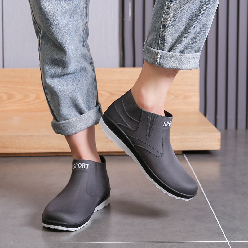 Muške kišne overshoes: vodootporne plastične cipele, protuklizna potplata, mrežasta unutrašnjost, jednodijelno oblikovana potplata
