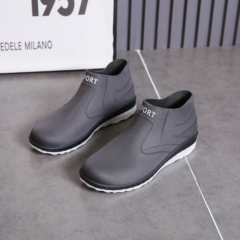 Muške kišne overshoes: vodootporne plastične cipele, protuklizna potplata, mrežasta unutrašnjost, jednodijelno oblikovana potplata