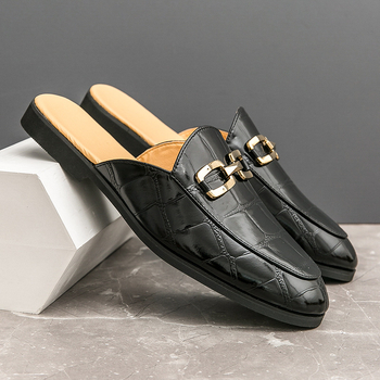 Muške kožne slip-on papuče, casual, zatvoren prst, gumeni potplat, reljefna obrada, ljeto 2025