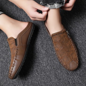Yuji muške Baotou slip-on papuče, opušten stil, prozračni gornji dio od umjetne kože, gumeni potplat, ugravirani završni sloj