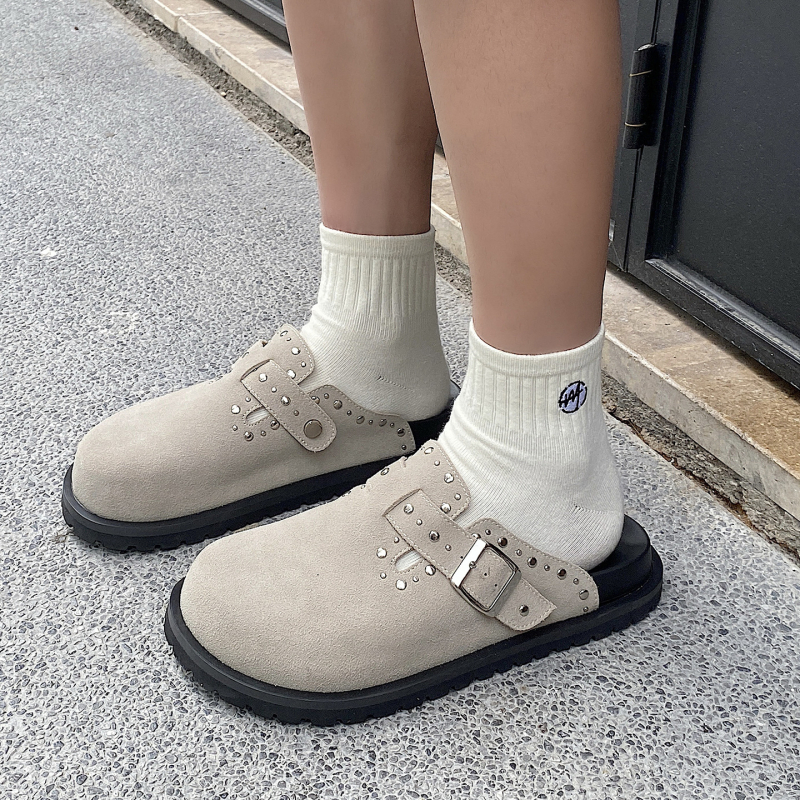 Muški loafers od nubuk kože s čavlima, bez pertli, debela platforma za povećanje visine (Gornji materijal: nubuk; Đon: EVA; Zatvaranje: slip-on; Obrada: nubuk; Sezona: Ljeto 2025)