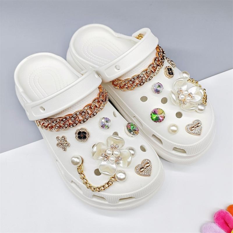 Set dodataka za obuće: perljin cvijet i rhinestone lančić s uklonjivom kopčom za sandale, casual cipele i papuče — Stilovi: Pearl Flower, Rhinestone Flower, Green; Modeli: Accessories-Pearl Flower, Rhinestone Flower, Green
