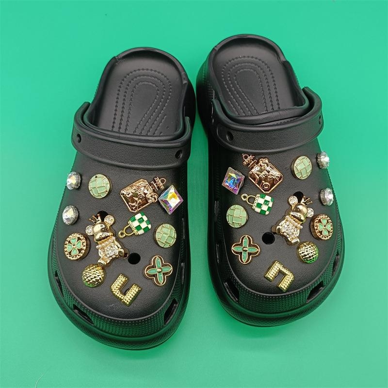 Set dodataka za obuće: perljin cvijet i rhinestone lančić s uklonjivom kopčom za sandale, casual cipele i papuče — Stilovi: Pearl Flower, Rhinestone Flower, Green; Modeli: Accessories-Pearl Flower, Rhinestone Flower, Green
