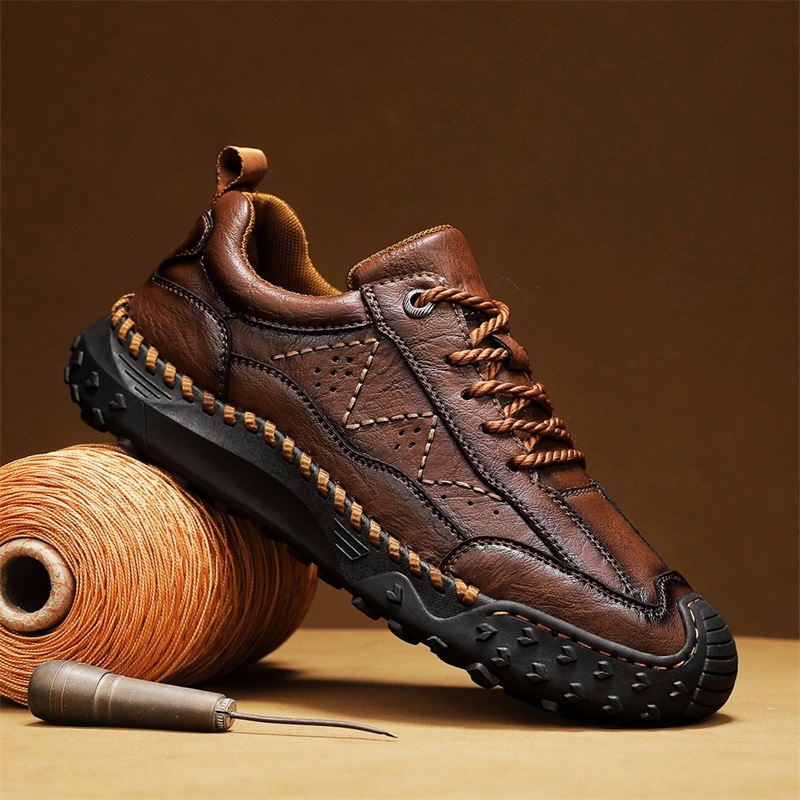 Loafers s gornjim dijelom od super vlakna, PU ulošak, gumeni potplat, okrugli vrh, vezanje