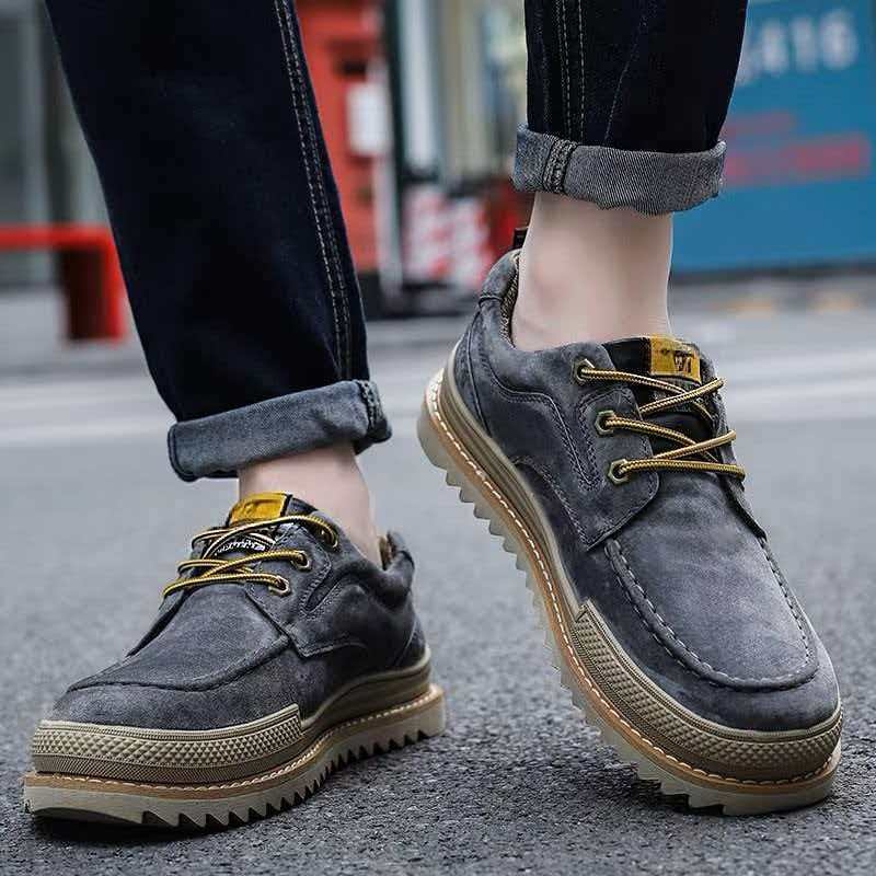 Radne cipele — niskog profila, svakodnevne kožne cipele, gornji dio od prave kože, dišuća mrežasta podstava, zaobljeni vrh, niski peta 1–3 cm, gumena potplat