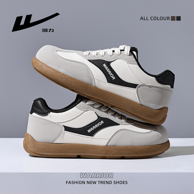 Niske sportske tenisice s gornjim dijelom od sintetičke kože, PVC potplat injektiran, vezanje šnure, okrugli vrh, 1–3 cm peta