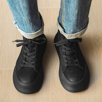 Martin čizme - unisex, s flešem za podstavu, visokim gornjim dijelom; prirodna koža, debeli gumeni đon, okrugli vrh