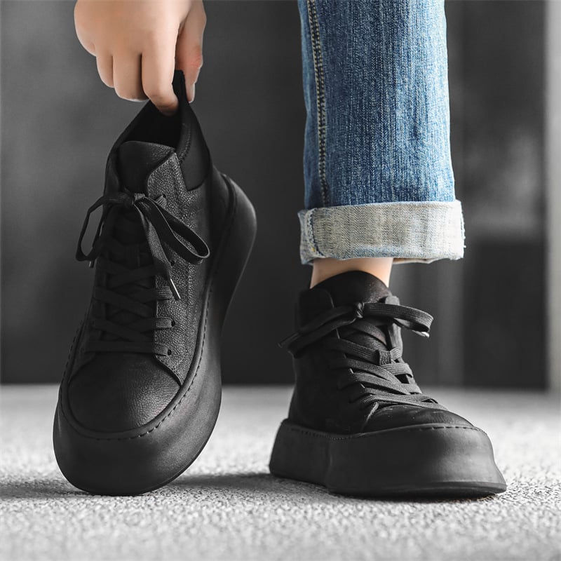 Martin čizme - unisex, s flešem za podstavu, visokim gornjim dijelom; prirodna koža, debeli gumeni đon, okrugli vrh