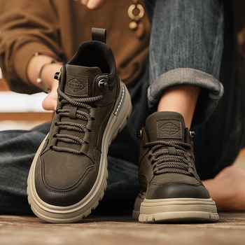 Мъжки зимни ботинки Мартин, високи, с дебела подметка (горна част: микрофибър кожа; подметка: гума и пластмаса; височина до глезена; стелка: EVA)