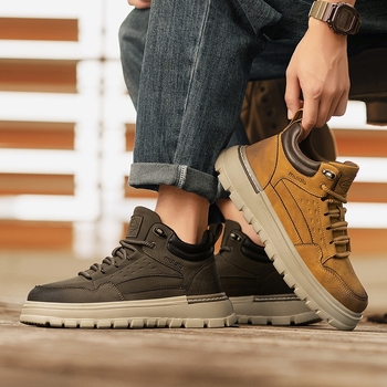 Мъжки зимни ботинки Мартин, високи, с дебела подметка (горна част: микрофибър кожа; подметка: гума и пластмаса; височина до глезена; стелка: EVA)